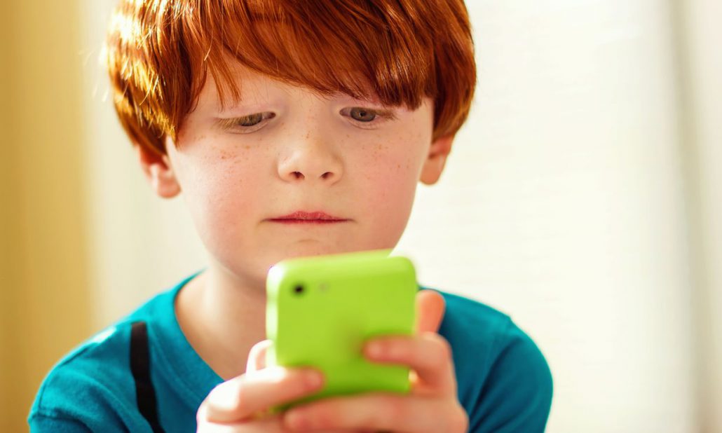 kinderen-mobiele-telefoon kinderen-mobiele-telefoon